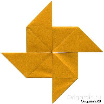 Вертушка оригами